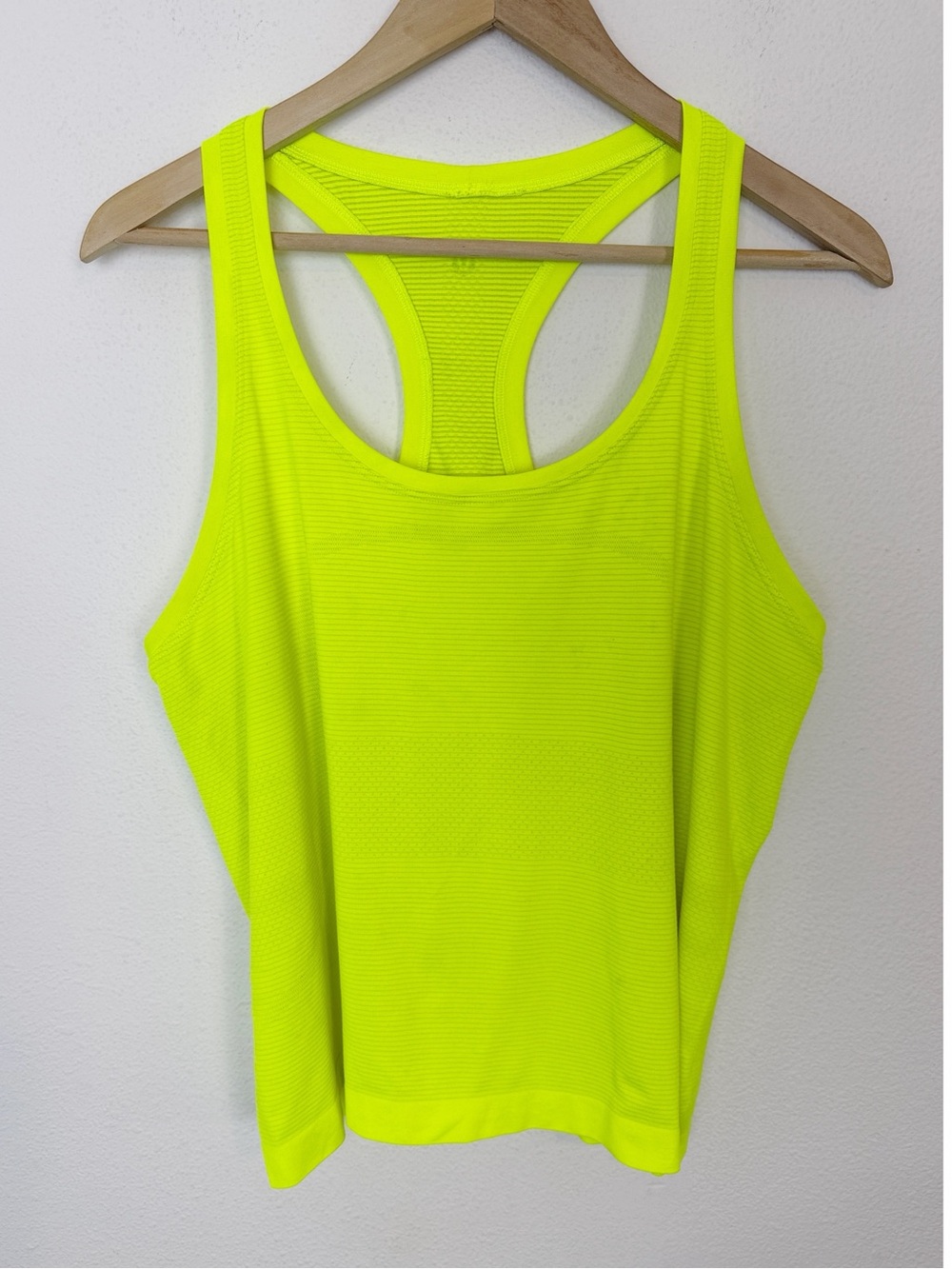 Lululemon Swiftly Tech Tank 14